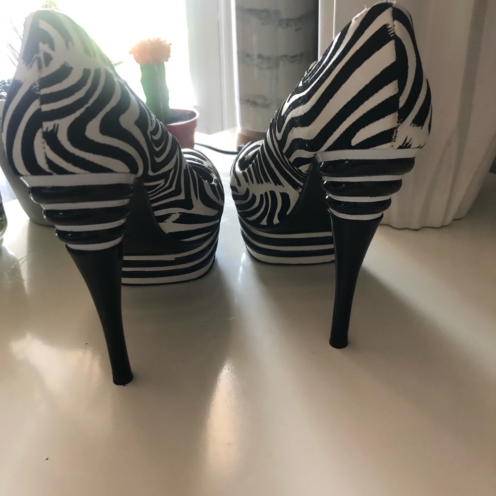 Zebra heels - Picture 5 of 5